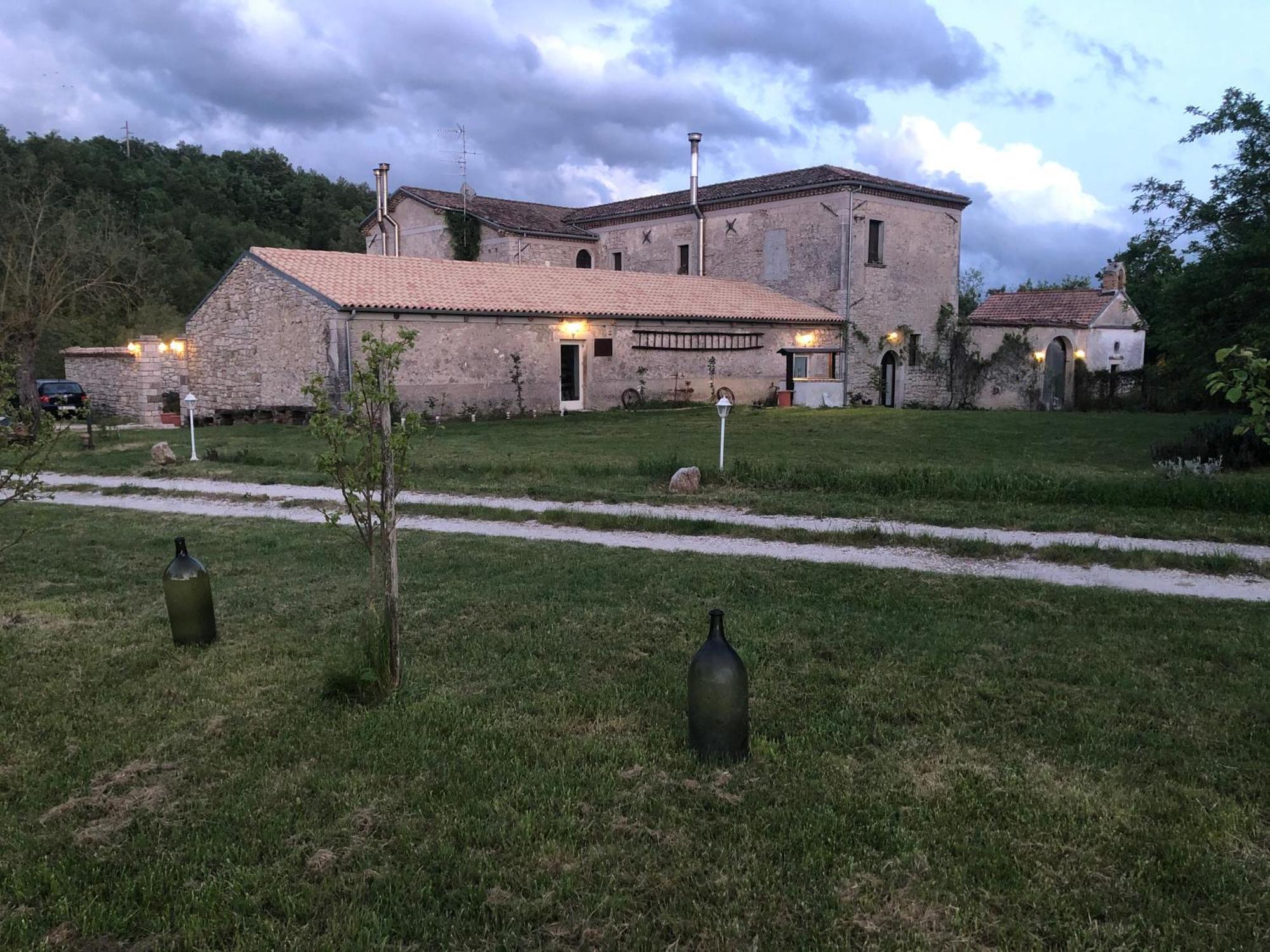 Antica Taverna Del Principe Sepino Exterior foto